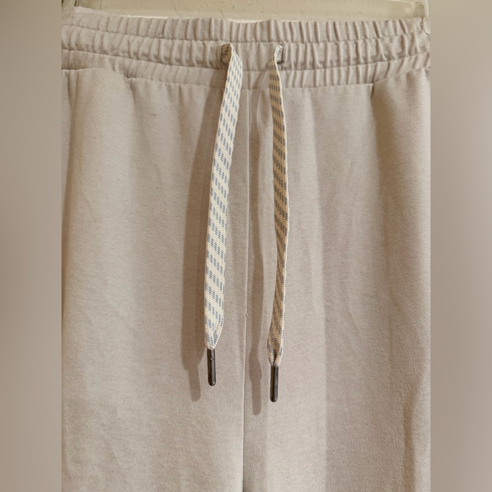 Vuori Cream Ecru Heather Halo Essential Wideleg Relaxed-Fit Long Pants size M - Picture 5 of 9